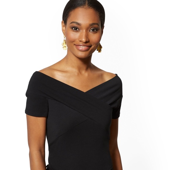 Crossover Off-The-Shoulder Top - Picture 1 of 4